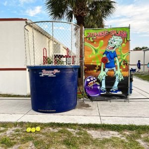 Dunk tank